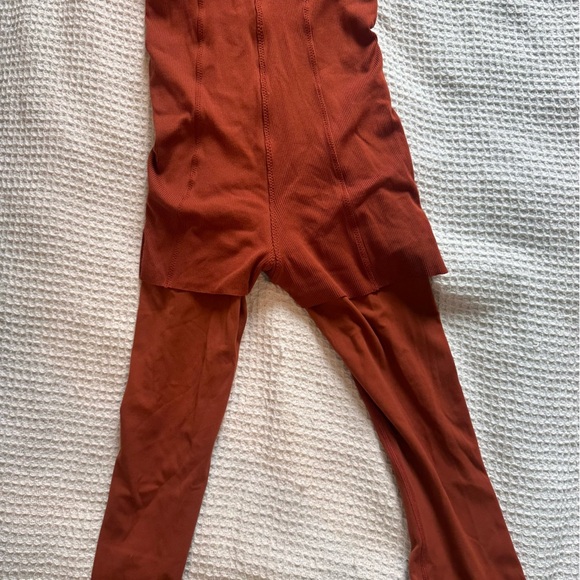 Nike Yoga Lux Jumpsuit Jumper Layered 7/8 Training Size XS rust orange red - Picture 12 of 13